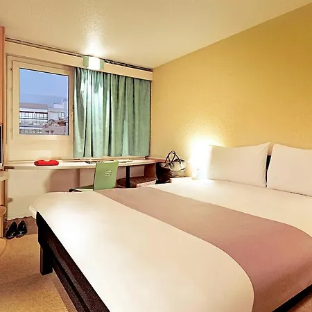 Ibis 3*