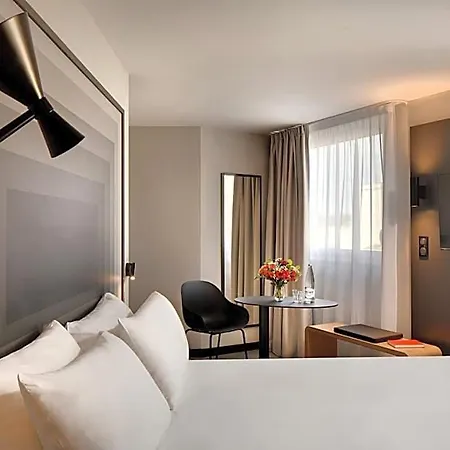 Ibis 3*
